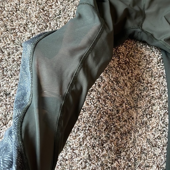 Lululemon Women's Size 6 High Times Pant Luxtreme (Mesh) Jazzy Gator Green - Picture 4 of 11